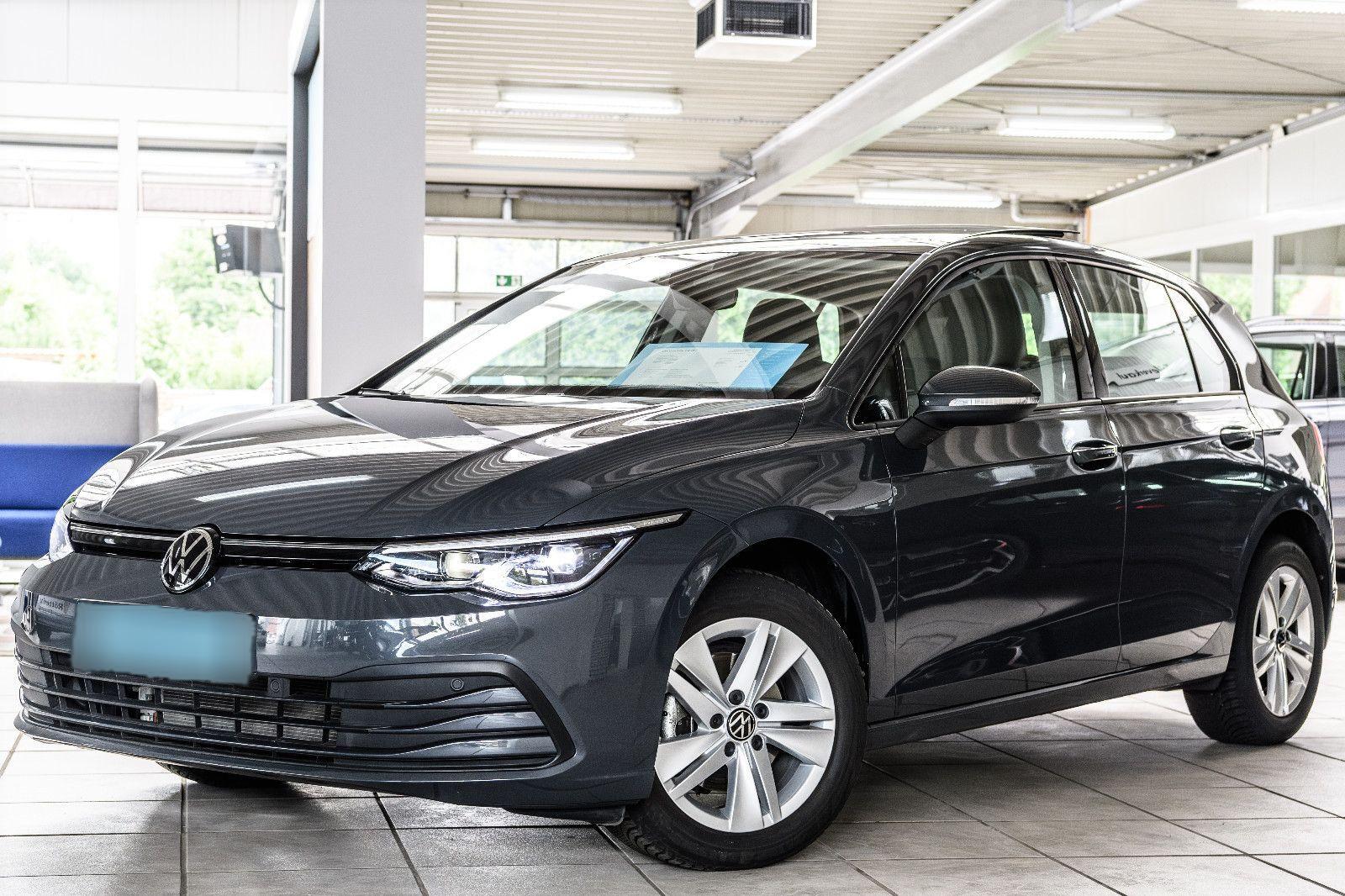 Volkswagen Golf VIII Life  IQ-LED+AHK+PANO+NAV+ACC+5 J.GAR.