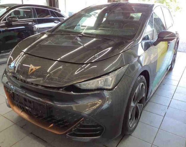 Cupra Born e-Boost LED+360°KAM+KEYLESS+E-SITZ+82 kW/h